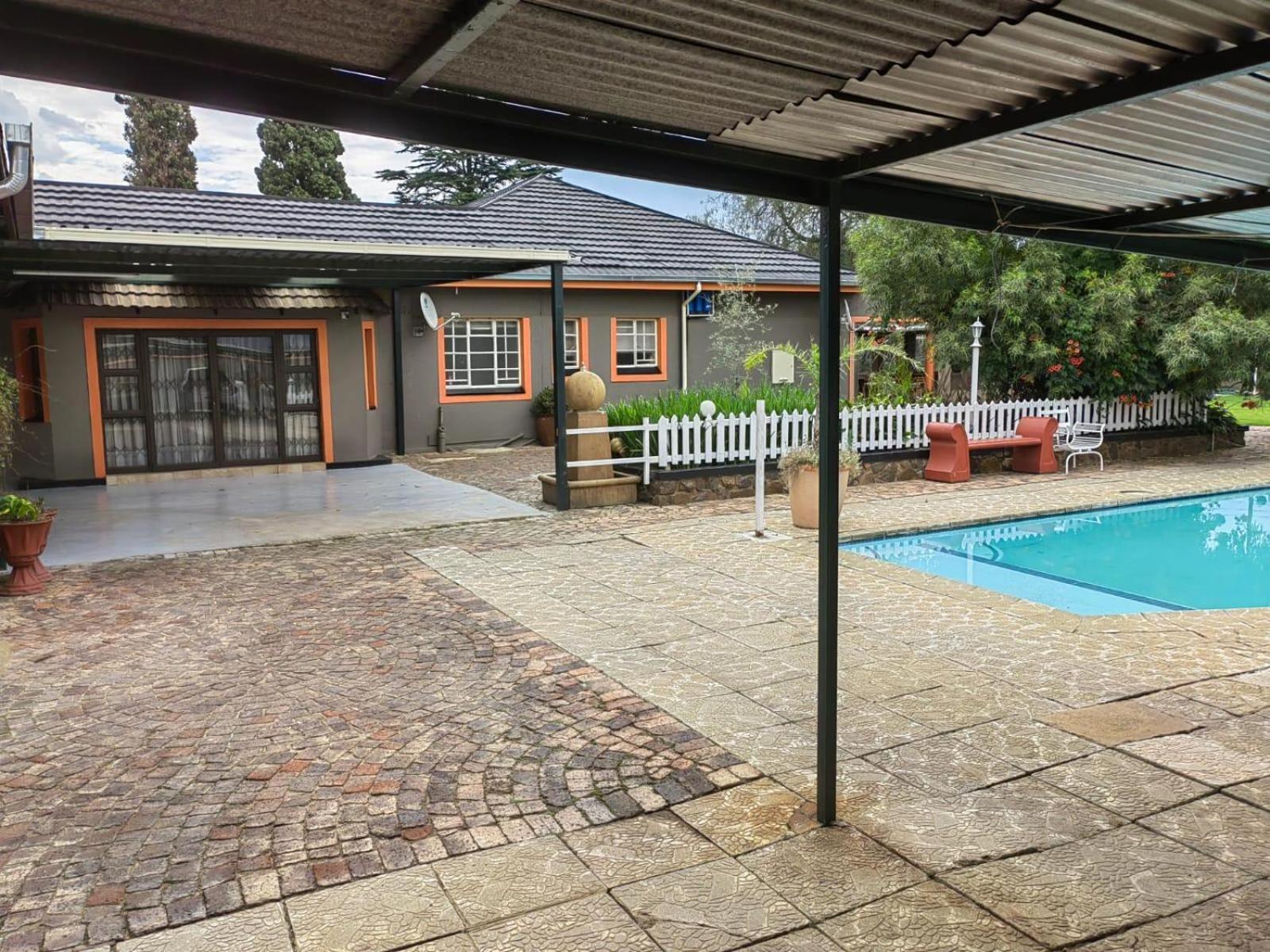 Sibahlenomhlambi Guesthouse Springs  Exterior photo