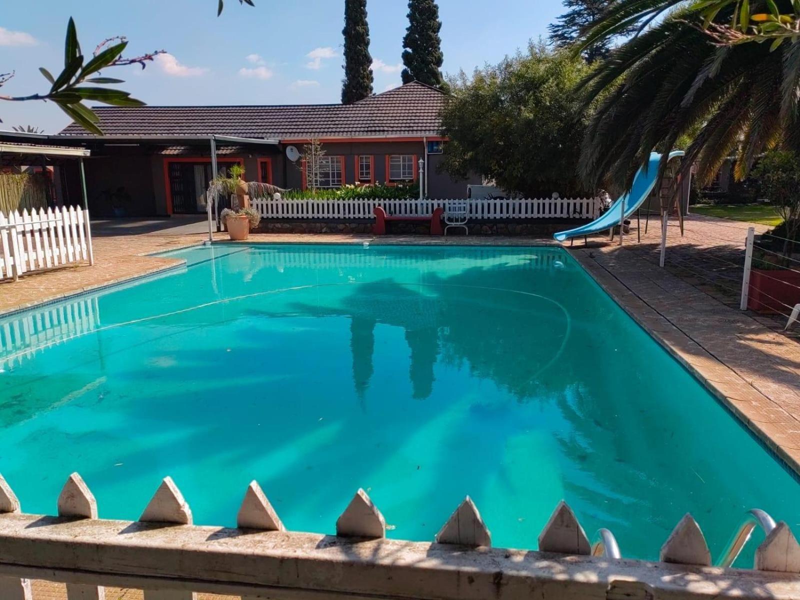 Sibahlenomhlambi Guesthouse Springs  Exterior photo
