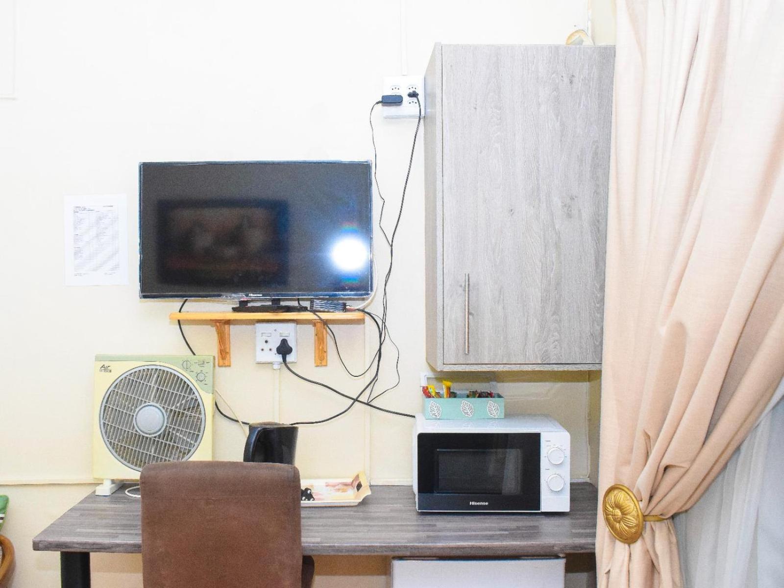 Sibahlenomhlambi Guesthouse Springs  Room photo